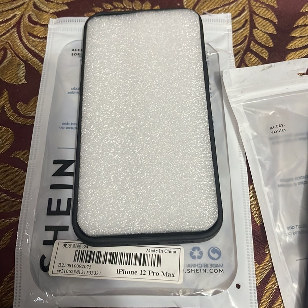 iPhone cases - Picture 3 of 5